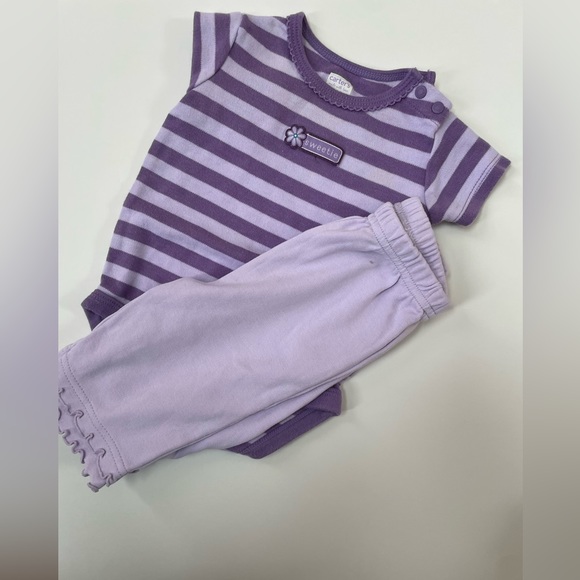 6 Month Baby Girl Bundle -4 outfits plus hoodie! BabyGap/Carters 9 items!! - Picture 3 of 7